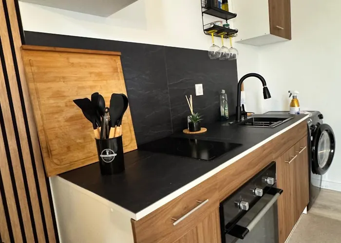 Modern With Jacuzzi ヴィラ ツーロン