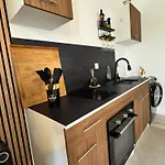 Modern With Jacuzzi Вилла Тулон