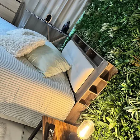 Modern With Jacuzzi Villa *